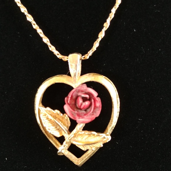 Vintage Jewelry - 🌷🌹🌺 Lovely "Bloom o' My Heart" necklace